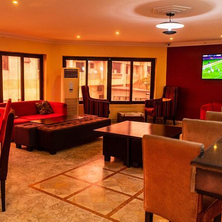 Peemos Hotel Warri Luaran gambar
